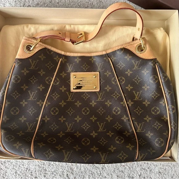 Louis Vuitton Monogram Galliera PM - Picture 2 of 16